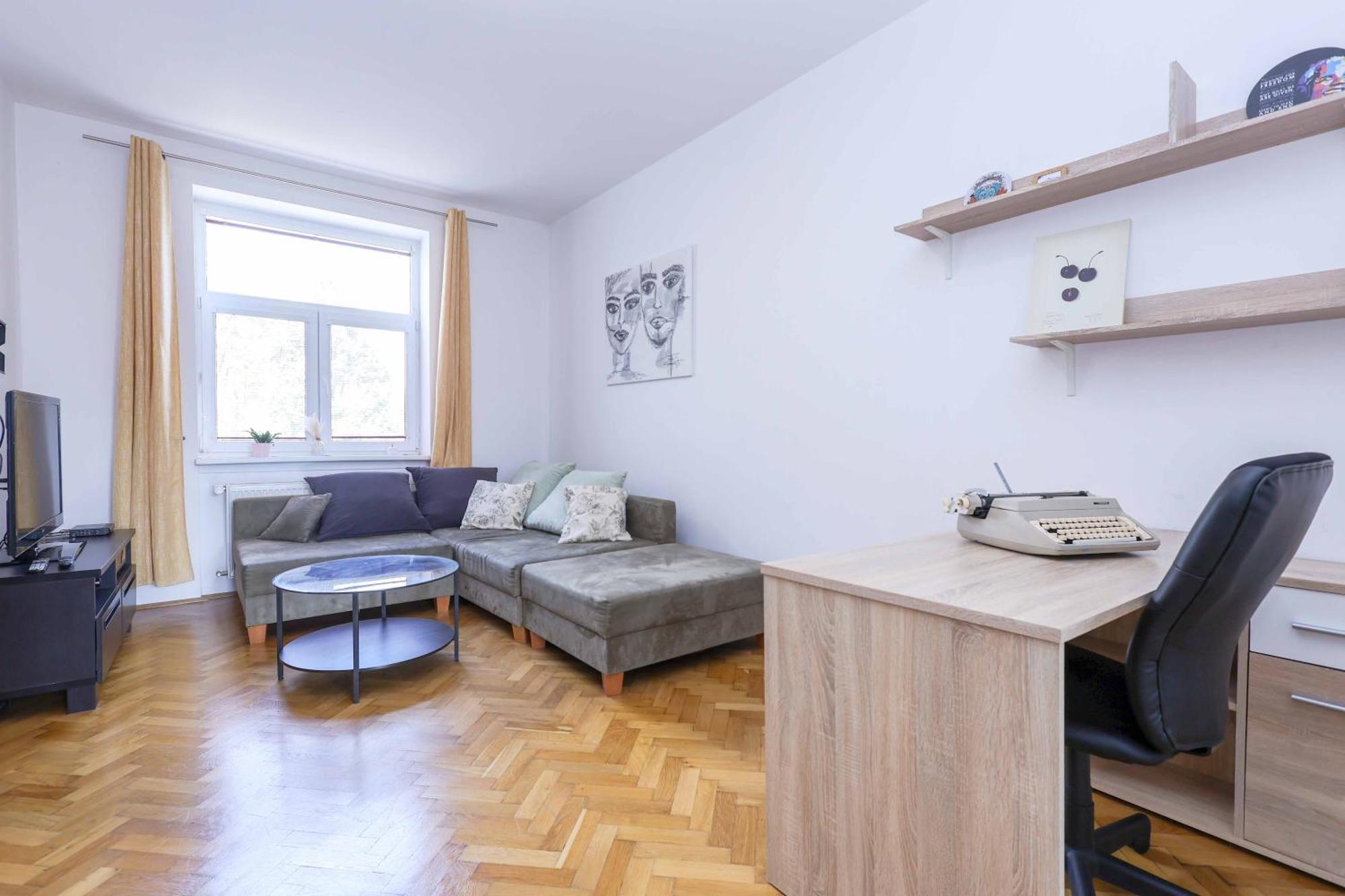 Cozy & Spacious Family Stay Near Train Station Bratislava Exterior foto